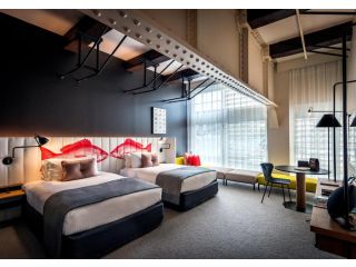 Ovolo Woolloomooloo Hotel, Sydney - 2