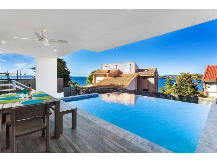 Bluewater Splendour - Heated infinity pool and amazing views!! Guest house, Salamander Bay - imaginea 4
