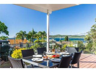 Blue Waters 7 Cook St Pet Friendly and Water Views Guest house, Salamander Bay - 2