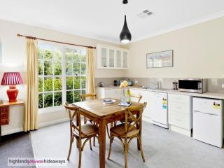 Blue Wren Guest house, Berrima - 3