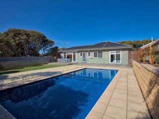 Bluetopia - Sparkling Solar Heated Pool! Guest house, Rye - 1