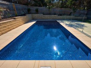 Bluetopia - Sparkling Solar Heated Pool! Guest house, Rye - 4