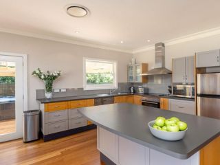 Bluewater - riverfront location with water views Guest house, Shoalhaven Heads - 5