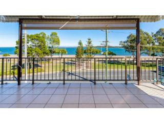 Boasting some of Bribie's Best Waterviews Guest house, Bongaree - 2