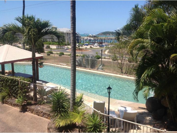 at Boathaven Bay Holiday Apartments Aparthotel, Airlie Beach - imaginea 1