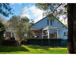 Boatshed Villa Green Door Guest house, Daylesford - 4