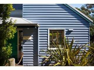 Boatshed Villa Green Door Guest house, Daylesford - 3