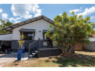 Bomburra 6 Guest house, Rainbow Beach - 4