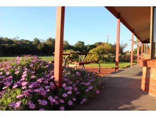 Bott's Beach Retreat Guest house, Maslin Beach - 3