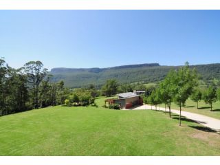 Bottlebrush Lodge - Great views and a pool! Guest house, Upper Kangaroo River - 2