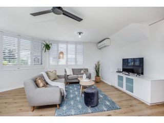 BOUTIQUE BEACH PAD / SURFERS PARADISE Apartment, Gold Coast - 3