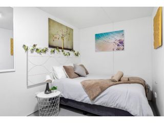 Boutique Private Rm 7-Min Walk to Sydney Domestic Airport - SHAREHOUSE 102AR4 Guest house, Sydney - 2