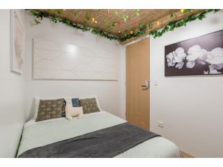 Boutique Private Rm 7 Min Walk to Sydney Domestic Airport - SHAREHOUSE 109R7 Guest house, Sydney - 2