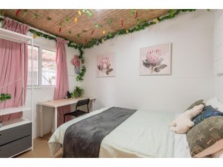 Boutique Private Rm 7 Min Walk to Sydney Domestic Airport - SHAREHOUSE 109R7 Guest house, Sydney - 1