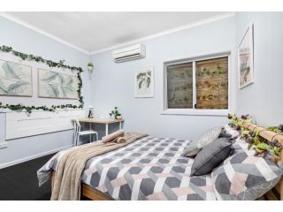 Boutique Private Rm 7 Min Walk to Sydney Domestic Airport - SHAREHOUSE Guest house, Sydney - 5