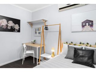 Boutique Private Rm 7 Min Walk to Sydney Domestic Airport - SHAREHOUSE Guest house, Sydney - 4