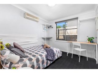 Boutique Private Rm 7 Min Walk to Sydney Domestic Airporta - SHAREHOUSE Guest house, Sydney - 2