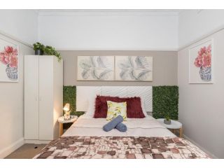 Boutique Private Suite 7 Min Walk to Sydney Domestic Airport 3- ROOM ONLY Guest house, Sydney - 1