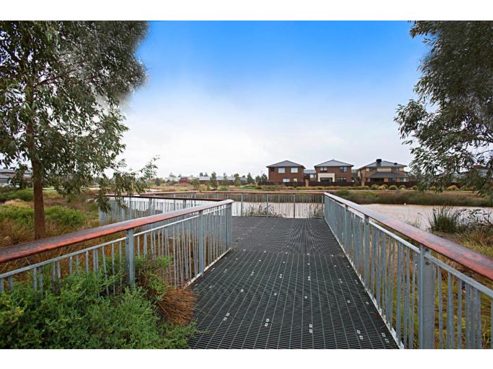BOUTIQUE STAYS - Gumflower Guest house, Werribee - imaginea 13