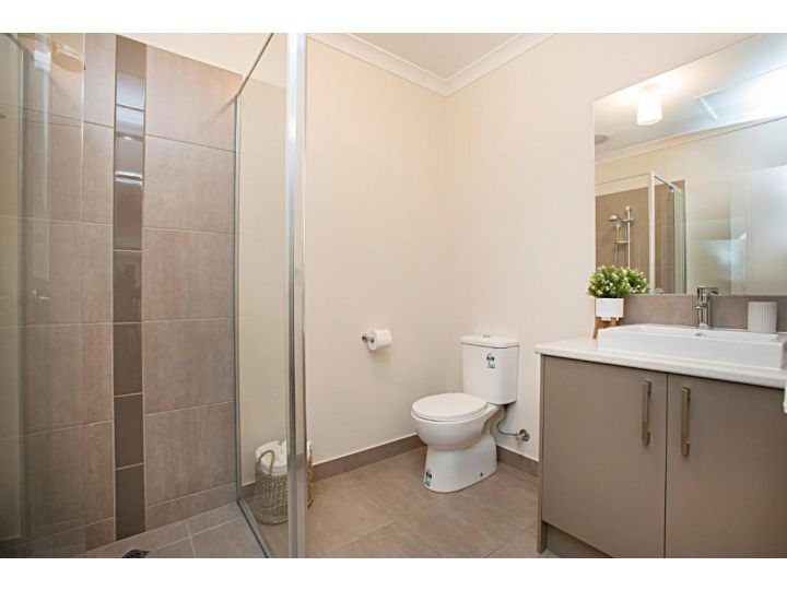 BOUTIQUE STAYS - Gumflower Guest house, Werribee - imaginea 12