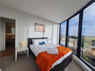 Box Hill Center 2BR1BA view Balcony Wifi Parking Apartment, Victoria - 1