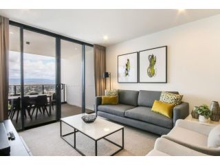 Luxurious 2 Bedroom Brand New Apartment With Amazing Hinterland Views Apartment, Gold Coast - 2