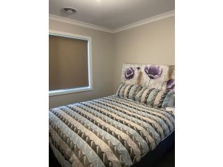 Breakaway new 4br house 5 mins to albury city Villa, New South Wales - 5