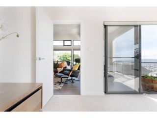 Breathtaking Views And Comfort With Wifi And Parking Apartment, Kings Park - 4