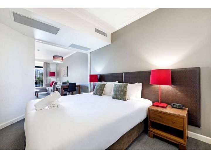 Breezy Harbourside Getaway - Balcony & Resort Pool Apartment, Darwin - imaginea 3
