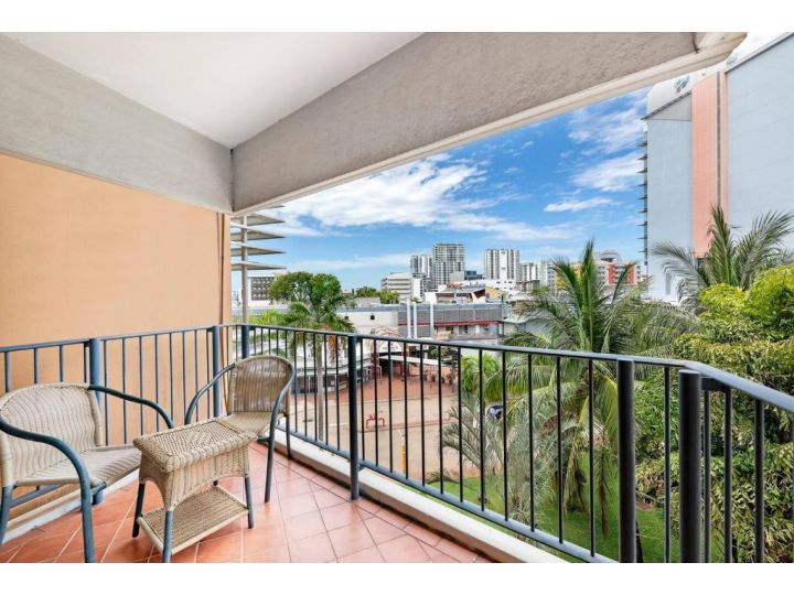 Breezy Harbourside Getaway - Balcony & Resort Pool Apartment, Darwin - imaginea 1