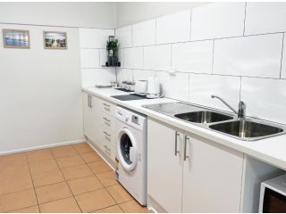 Bribie Beach Bungalow Apartment, Bongaree - 3