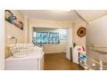 Bribie Beach House, Waterfront directly across the road - Solander Esp, Banksia Beach Guest house, Bribie Island - thumb 18