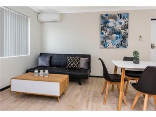 Bright 1Bedroom Apartment close to Foreshore and CBD Apartment, Perth - 2