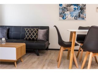 Bright 1Bedroom Apartment close to Foreshore and CBD Apartment, Perth - 5