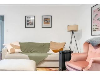 Bright 1 Bedroom Apartment in Lane Cove Apartment, Sydney - 3