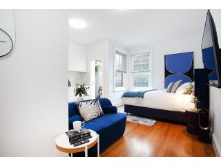 Bright and Beautiful Studio in Quiet Neighbourhood Apartment, Sydney - 1