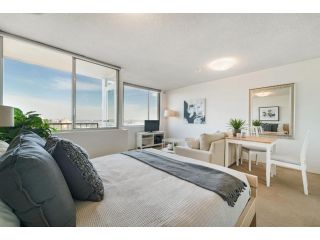 Bright and Sunny Studio Apartment Apartment, Sydney - 2