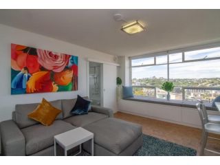 Bright Studio with Amazing City Views Apartment, Sydney - 2