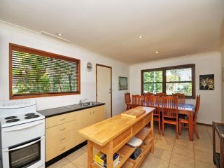 Brilliant Location Guest house, Tea Gardens - 3