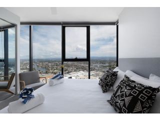 Broadbeach iconic 1 bedroom apt with 5 star facilities Aparthotel, Gold Coast - 1