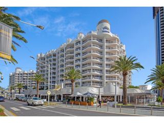 Broadbeach Apartment, Gold Coast - 1