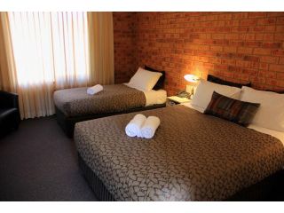 Broadford Sugarloaf Motel Hotel, Victoria - 4