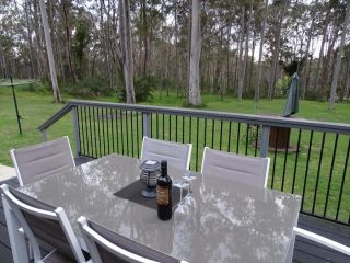 Bronte Lodge Wine Country Stay with Games Room, Cessnock Hunter Valley Guest house, New South Wales - 2