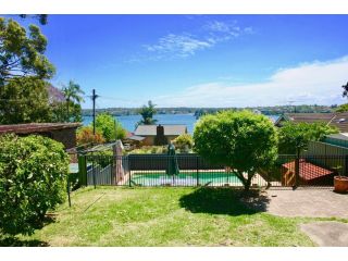Bundeena Base Holiday Home Guest house, New South Wales - 2