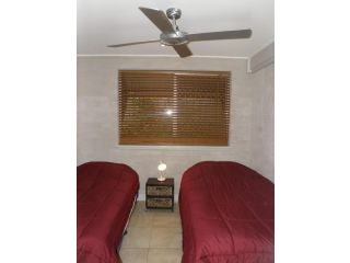 Bunya Seaside Guest house, Point Lookout - 4