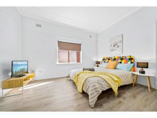 Burwood Newly Renovated 2 Bedroom Apartment Apartment, Sydney - 3