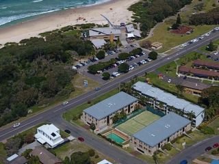 By the Bay at The Dunes fabulous two bedroom unit Pool and Tennis Court Apartment, Fingal Bay - 2