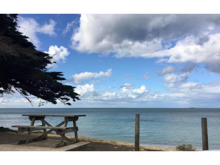 By the Bay BnB Short stays Private guest suite Bed and breakfast, Saint Leonards - imaginea 12