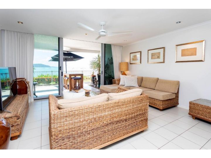 By The Sea Shore With Pool Apartment, Cannonvale - imaginea 12