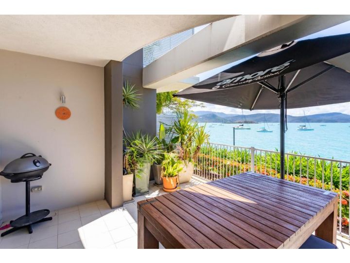 By The Sea Shore With Pool Apartment, Cannonvale - imaginea 3